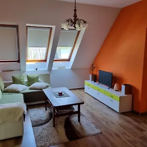 Tudor Apartament
