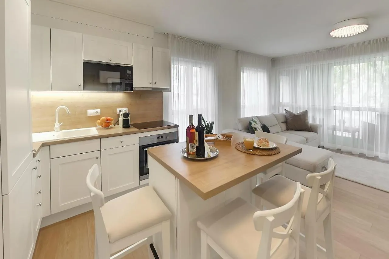 Cosy Inner City Getaway Bestern Szeged Apartment